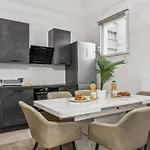 Nk In Apartman Bobigny