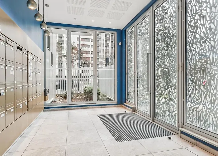 Nk In Apartment Bobigny